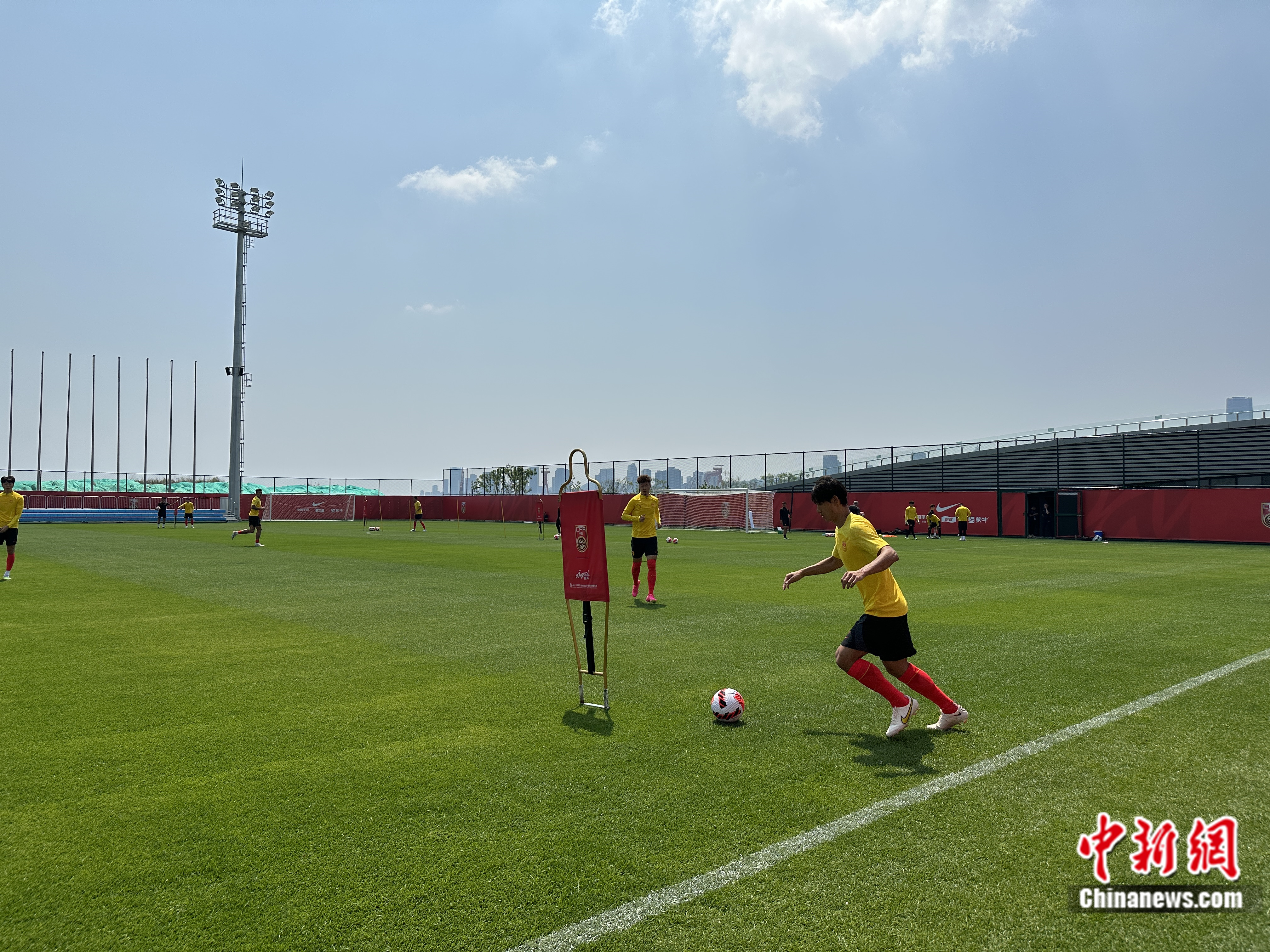 国足大连集训氛围轻松 国脚艾克森期待大胜