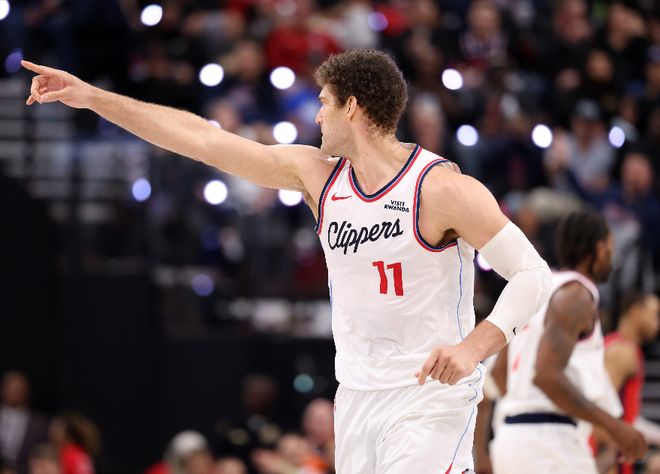 快船战绩稳步提升 小卡领衔多点开花