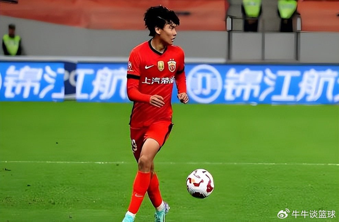 李帅助上港4-1大胜青岛西海岸 拒绝老东家续约引