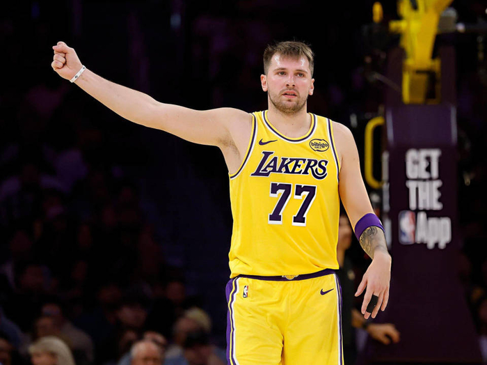 NBA常规赛MVP榜单更新 文班亚马领跑亚历山大紧追