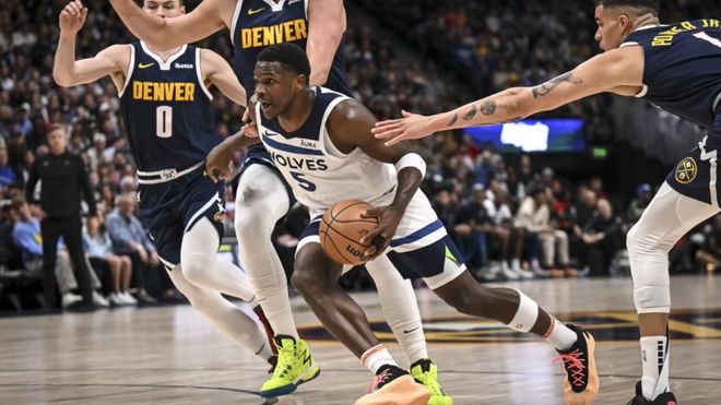 NBA季后赛多场逆转上演 森林狼力克掘金老鹰险胜