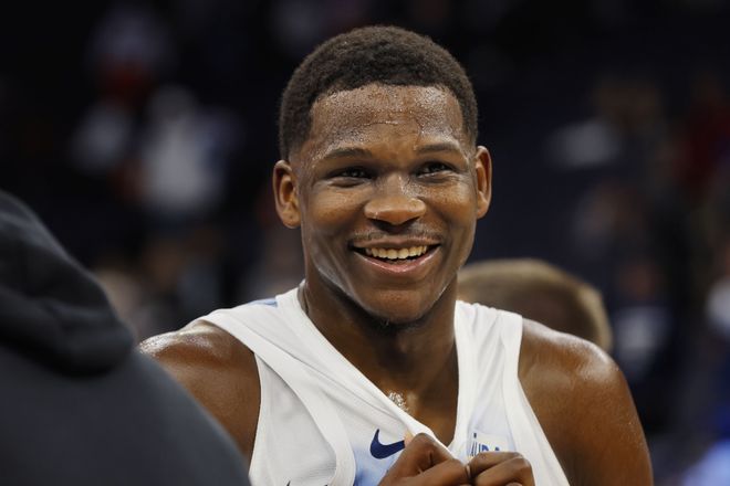 NBA季后赛多场逆转上演 森林狼力克掘金老鹰险胜